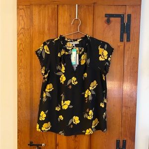 NWT Daniel Rainn Seneca Scallop sleeve blouse